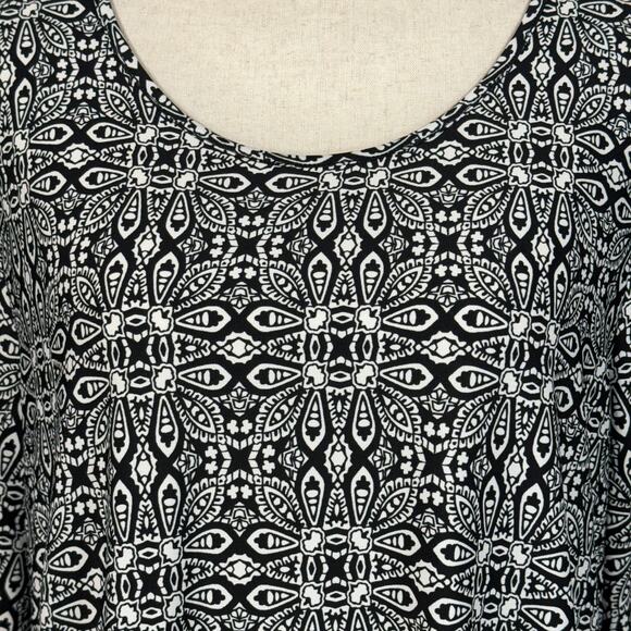 Christopher & Banks X-Large Tunic Top Geometric Long Bell Sleeves Stretch Black - Picture 2 of 9